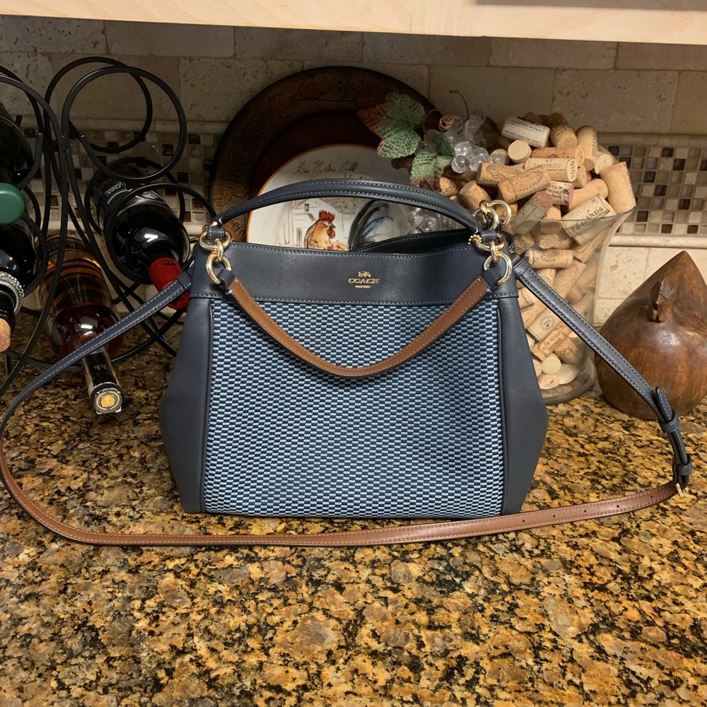 SOLD - Coach Lexy Purse - Picture 1 of 6